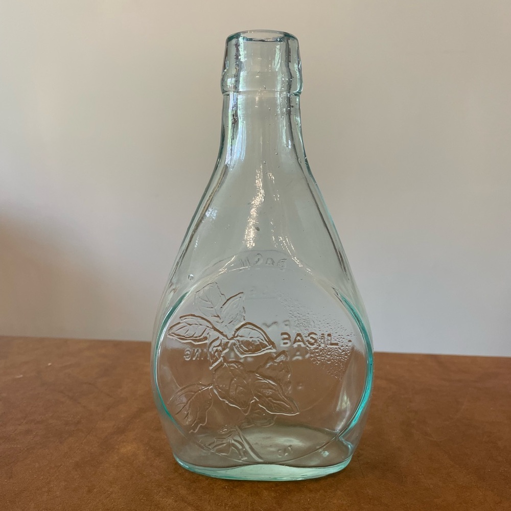 Decorative glass jar